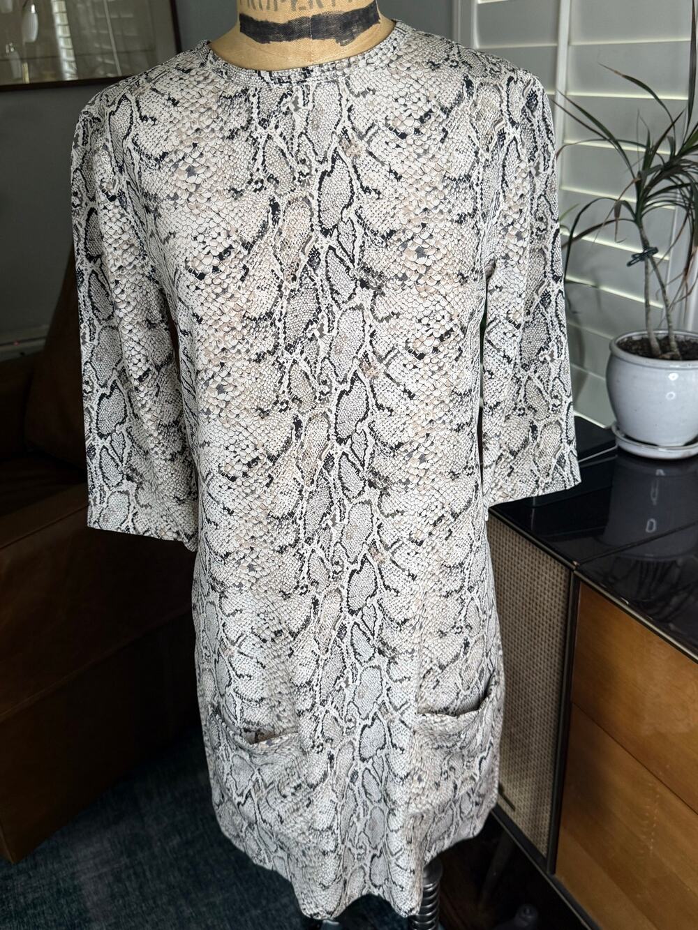 Equipment Femme Snake Print Shift Dress XXS Open Back Pockets